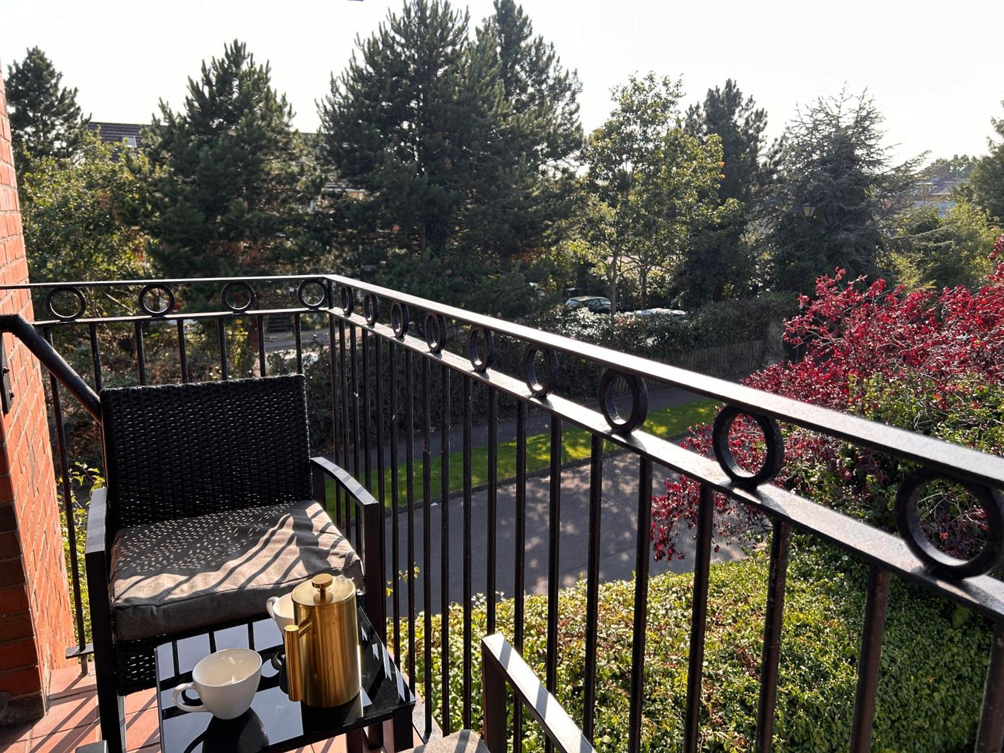 Belfast - Relax & Unwind In Our Skyline Retreat - 3 Bedroom Apartment With Parking Exterior foto